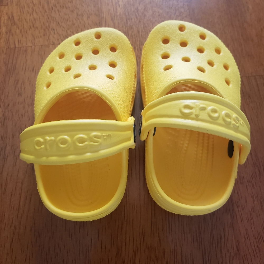 Baby Crocs Yellow Size 2/3 Like New